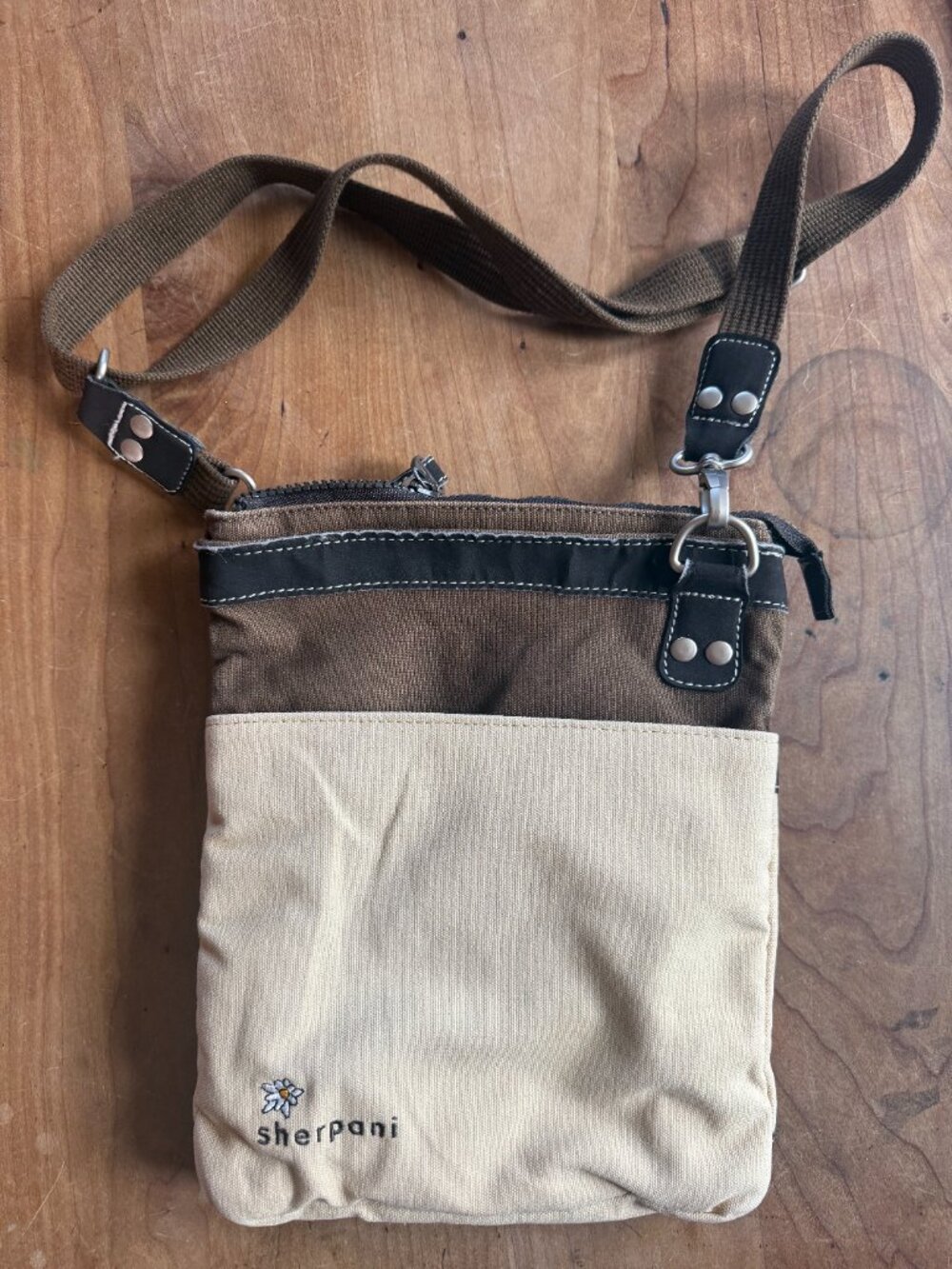 Sherpani Crossbody Bag - Picture 3 of 6